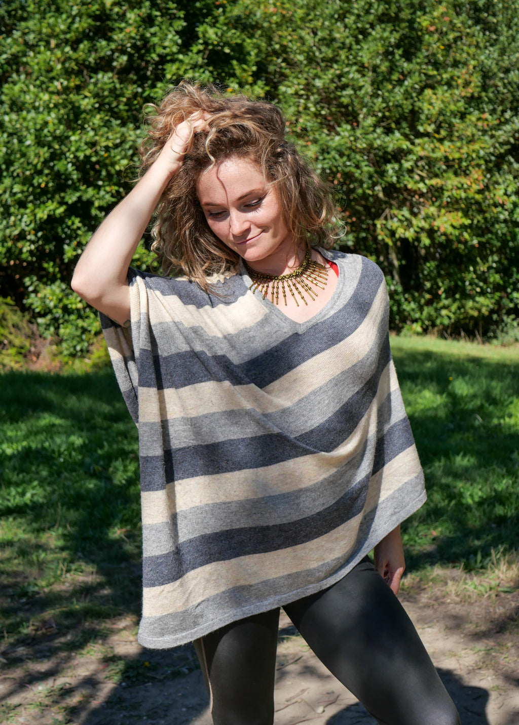 Le Poncho AUBE en laine et cachemire