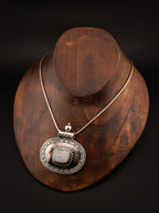 Le Collier NYSA
