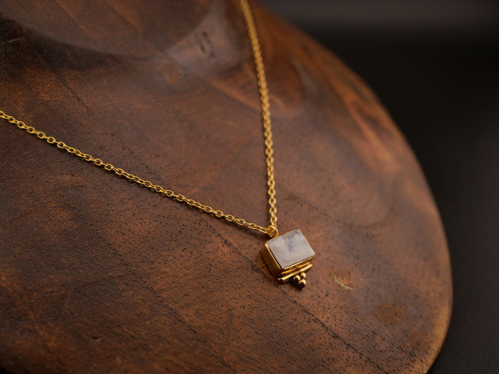 Le Collier EOLIA