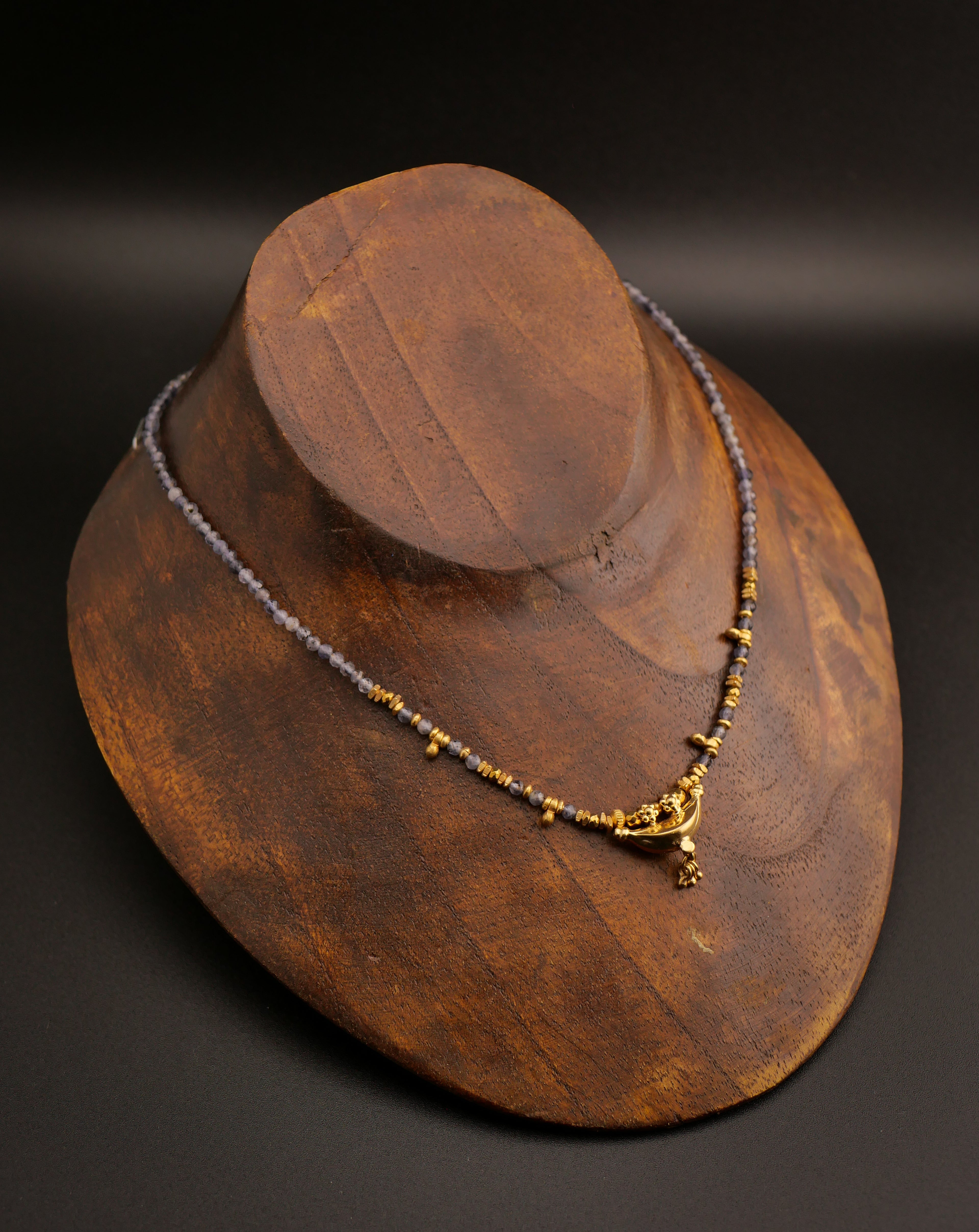 Le Collier NIVA