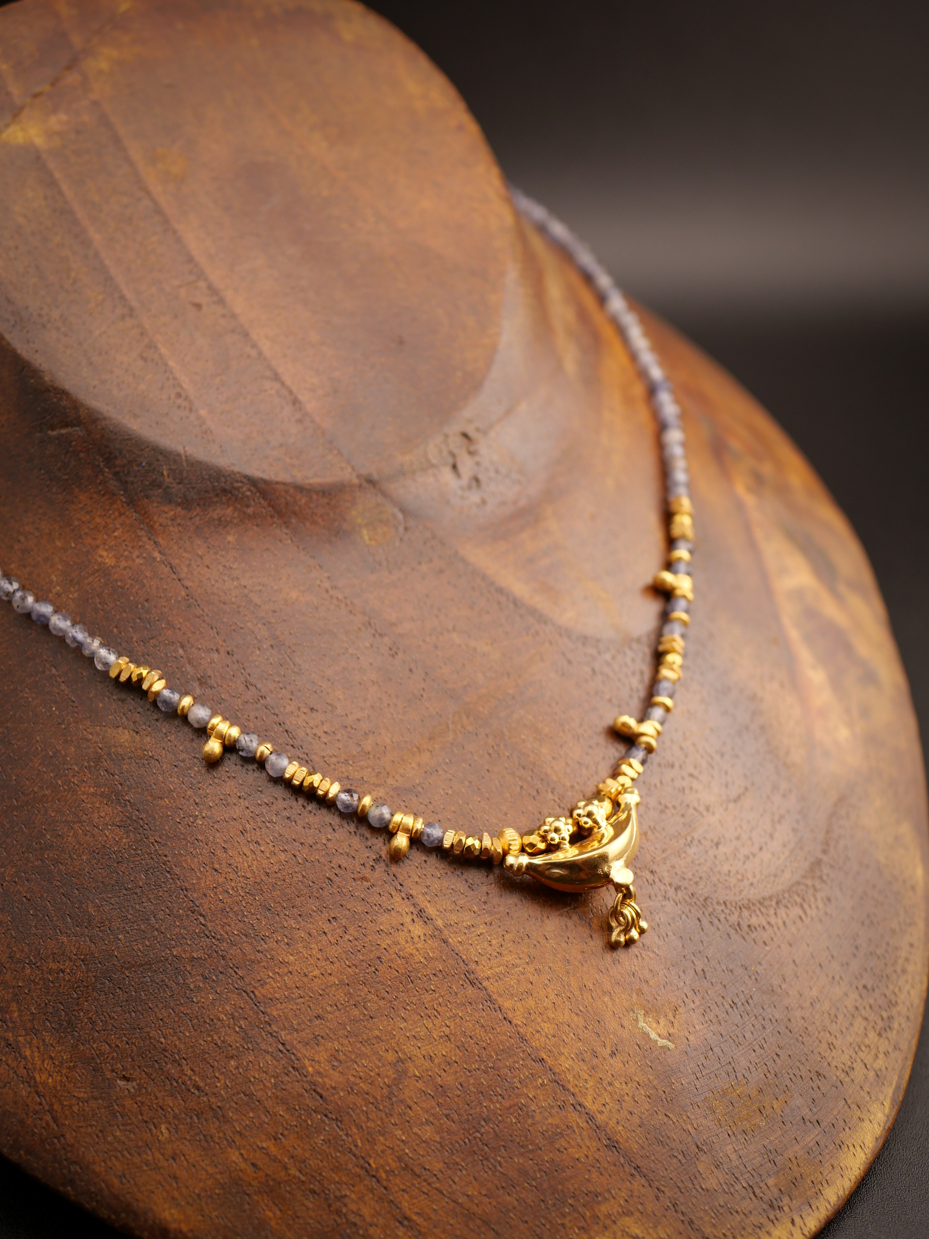 Le Collier NIVA