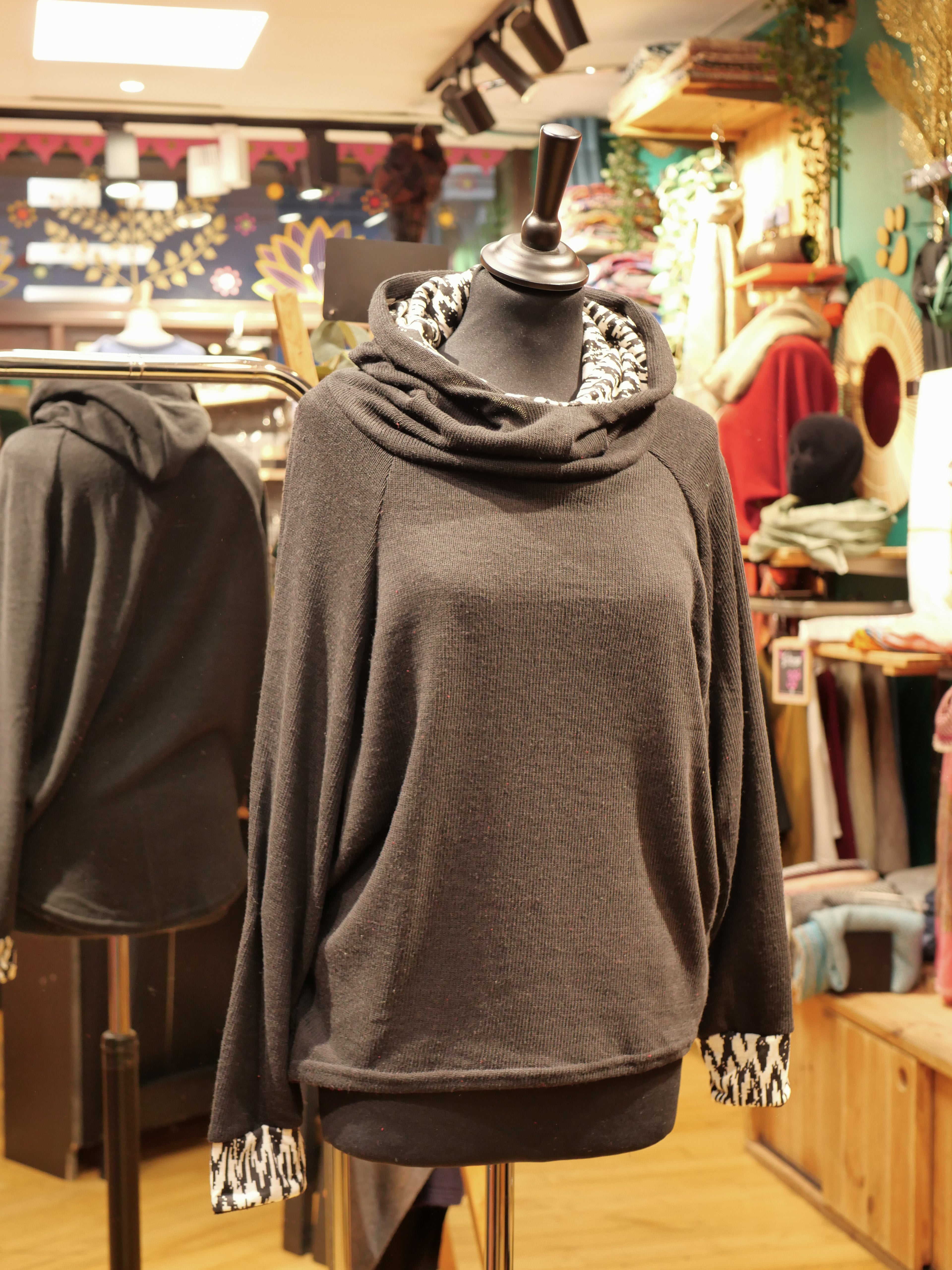 Le Pull TEMPU - Noir Intense