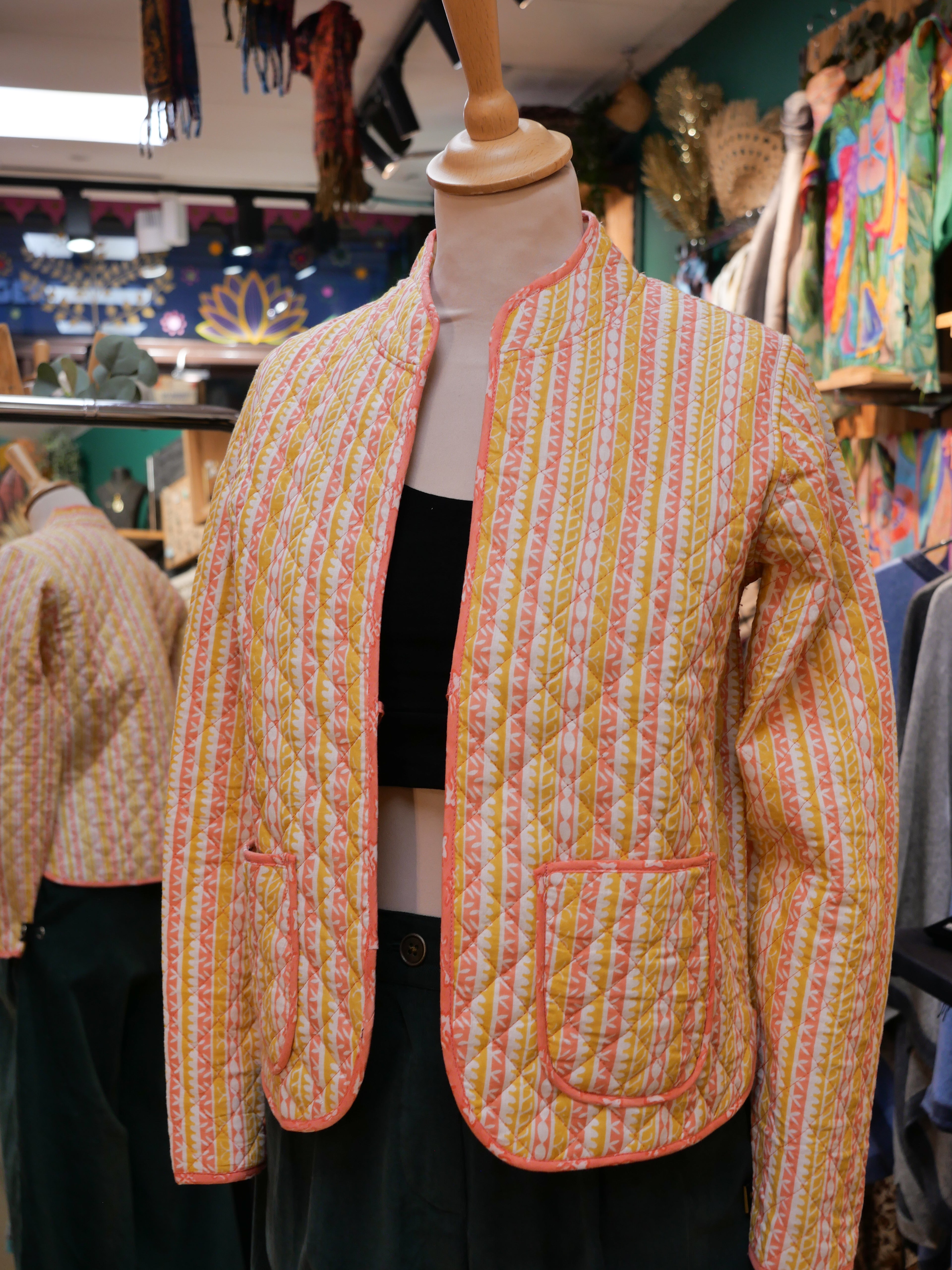 La Veste matelassée JAYA - Safran doré
