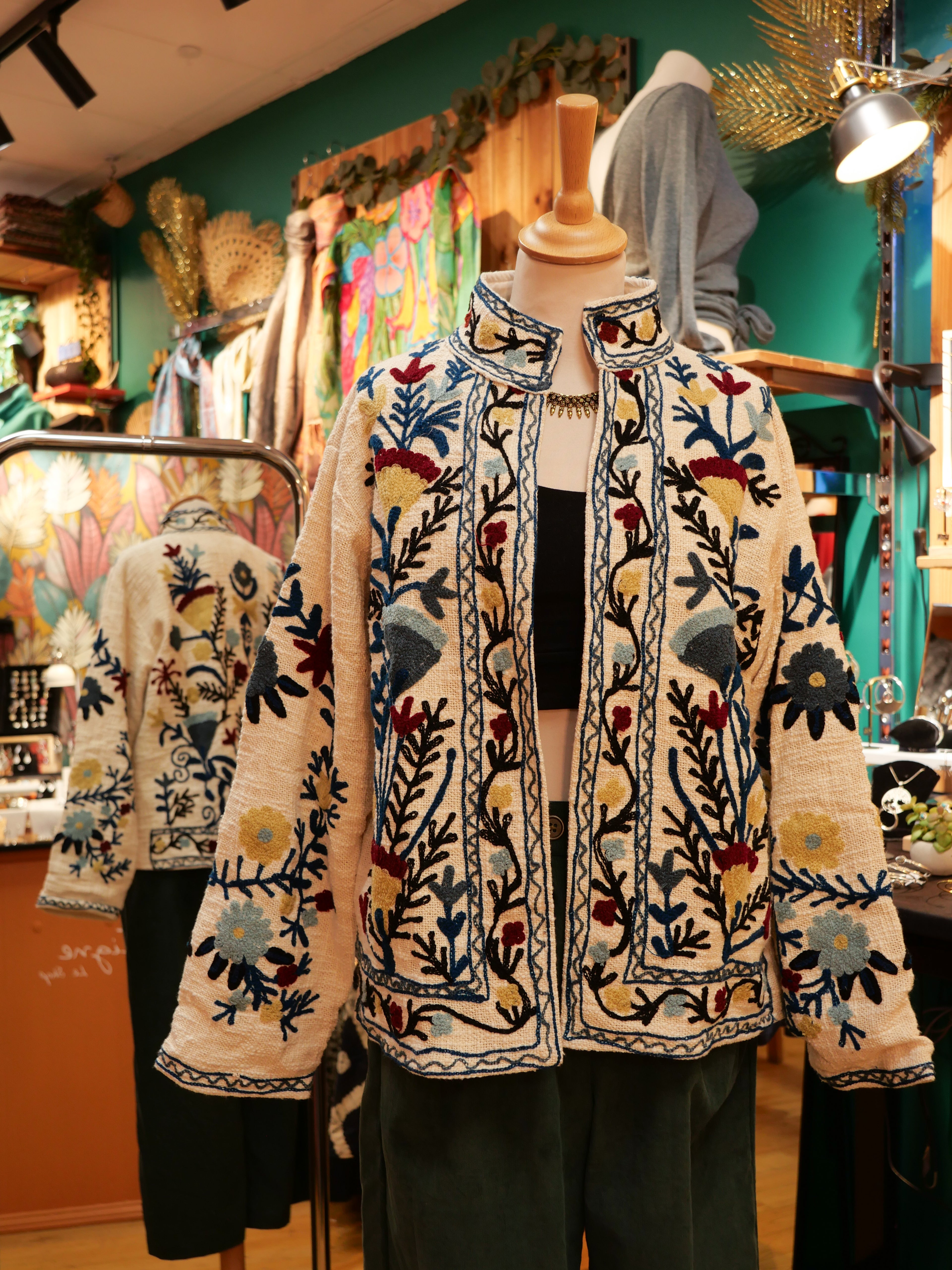 La Veste brodée NÉRU - Sauvage